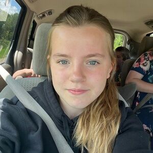 Meet your Posher, Rebekah